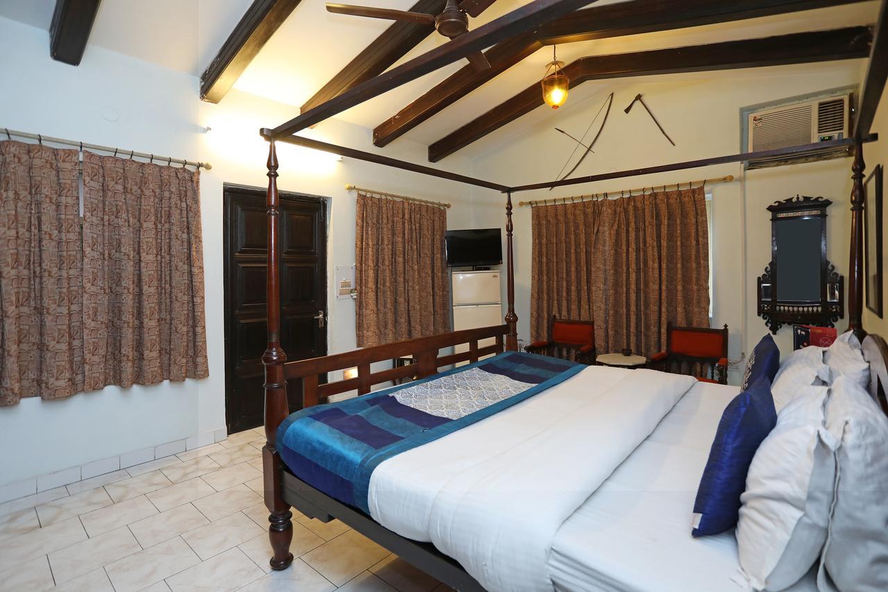 Oyo 1427 Hotel Malhar Haveli Noida Exterior photo