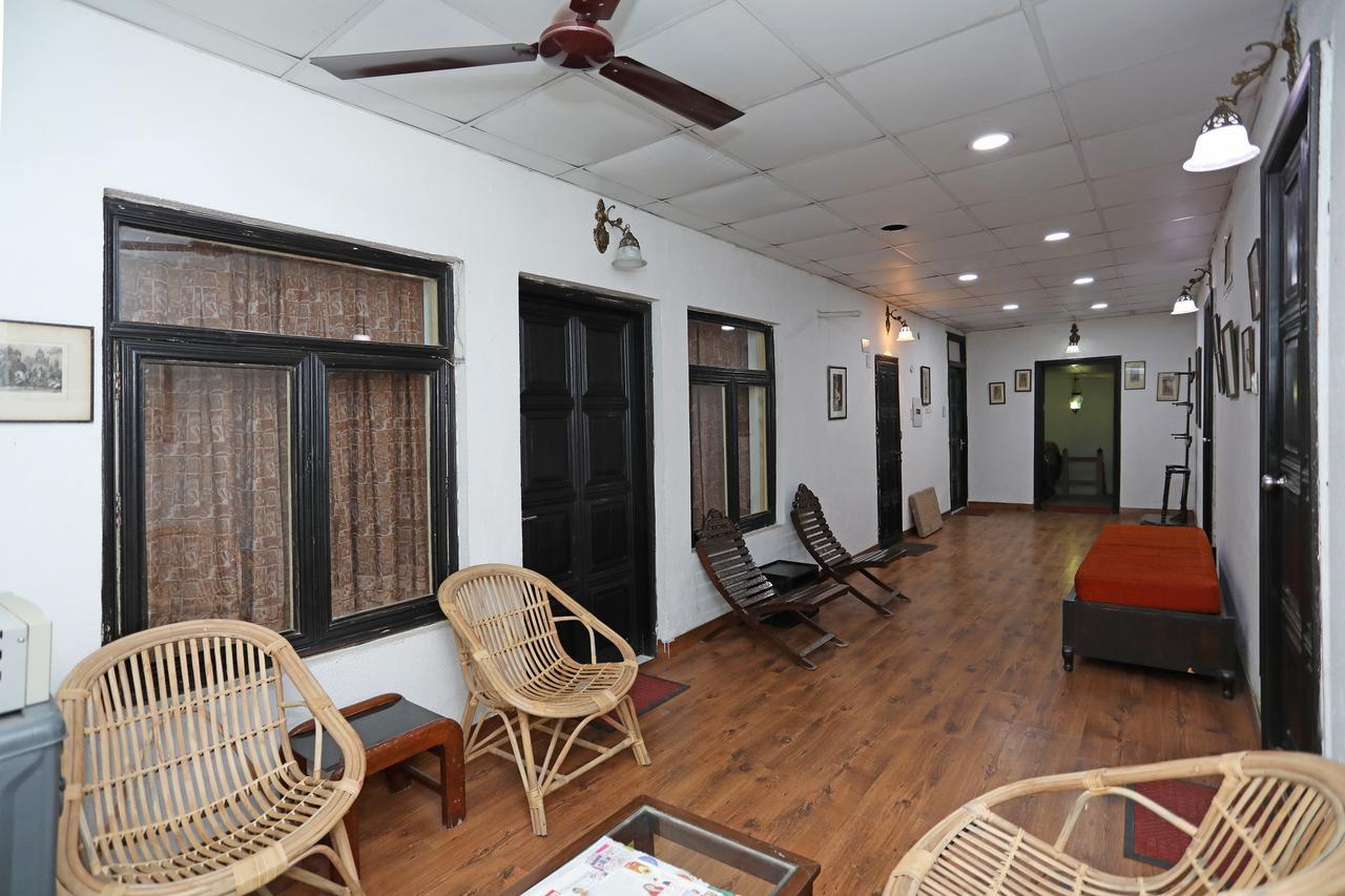 Oyo 1427 Hotel Malhar Haveli Noida Exterior photo
